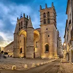 Studio Au Coeur Historique De Montpellier, 2 Personnes Et Wifi