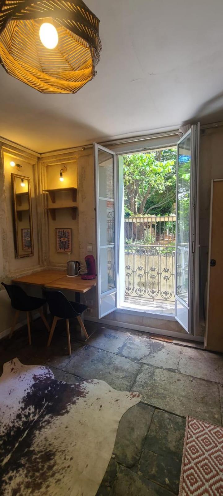 Apartment Au Coeur Historique De Montpellier, 2 Personnes & Wifi *